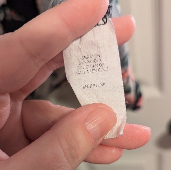 Cool Melon Black Floral Tee size 2x - Picture 7 of 7